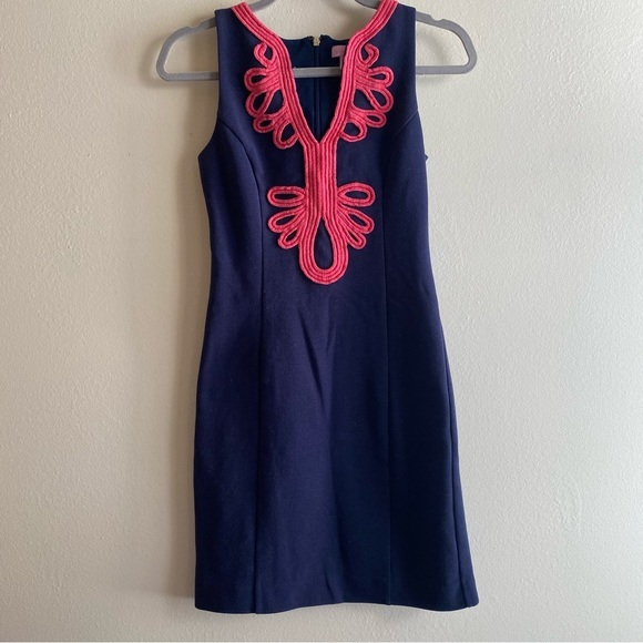 Lilly Pulitzer Dresses & Skirts - Lilly Pulitzer XS Navy with Coral Trim, stretchy shift